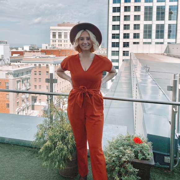 Meet your Posher, Lauren - Picture 4 of 4